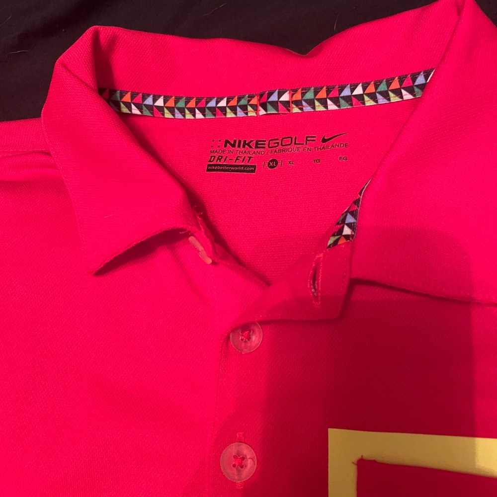 Boys Nikegolf Dri-Fit red/yellow shirt XL.